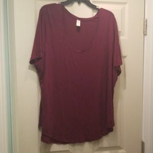 Maroon tshirt